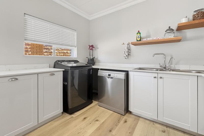 4 Bedroom Property for Sale in Hartenbos Heuwels Western Cape